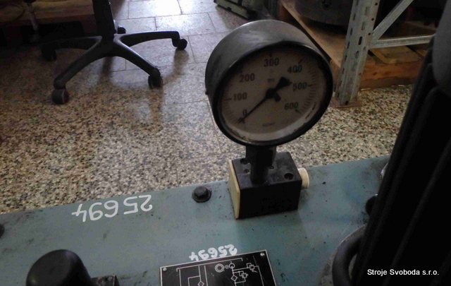 Hydraulický agregát motor 3 KW (25694 (5).jpg)